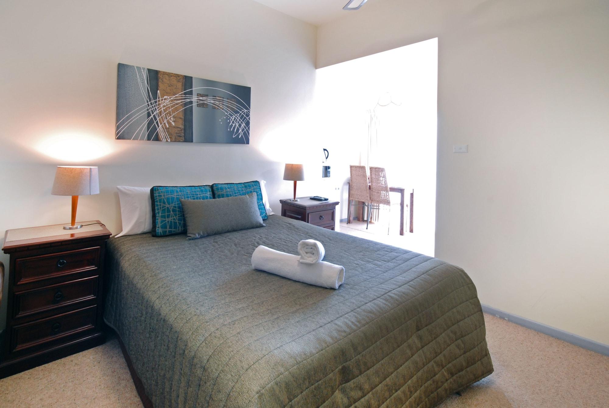 โมเทลริเวอร์วิวบูติค Motel นัมบัคคาเฮดส์ ภายนอก รูปภาพ