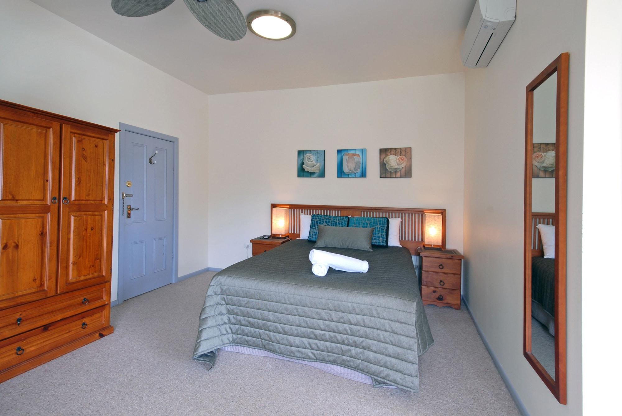 โมเทลริเวอร์วิวบูติค Motel นัมบัคคาเฮดส์ ภายนอก รูปภาพ
