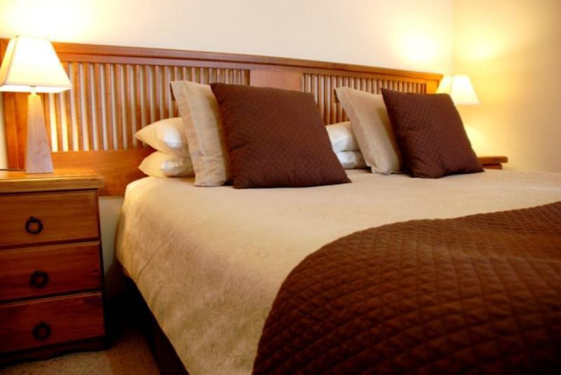 โมเทลริเวอร์วิวบูติค Motel นัมบัคคาเฮดส์ ภายนอก รูปภาพ