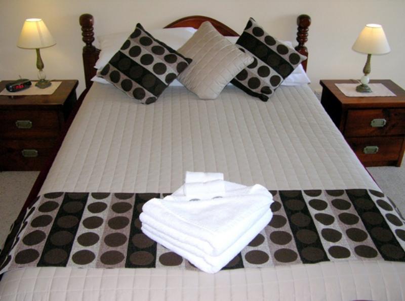 โมเทลริเวอร์วิวบูติค Motel นัมบัคคาเฮดส์ ภายนอก รูปภาพ