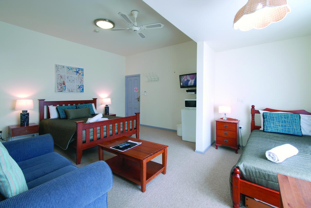 โมเทลริเวอร์วิวบูติค Motel นัมบัคคาเฮดส์ ภายนอก รูปภาพ