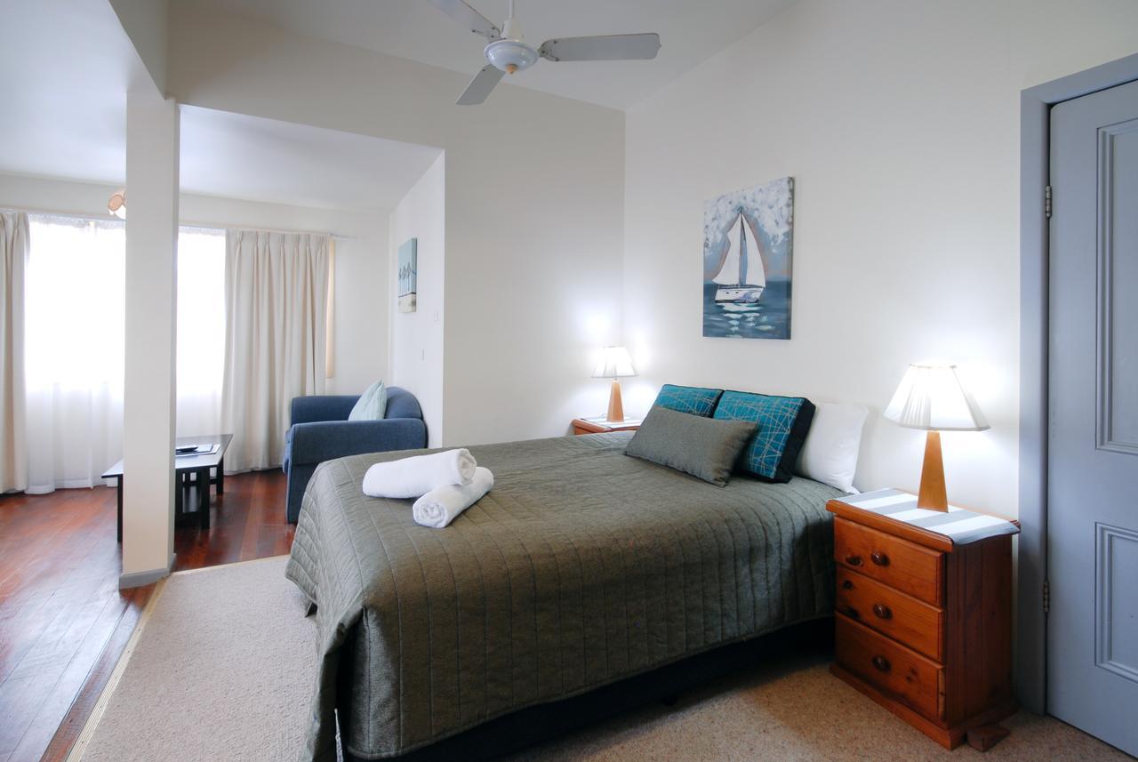 โมเทลริเวอร์วิวบูติค Motel นัมบัคคาเฮดส์ ภายนอก รูปภาพ
